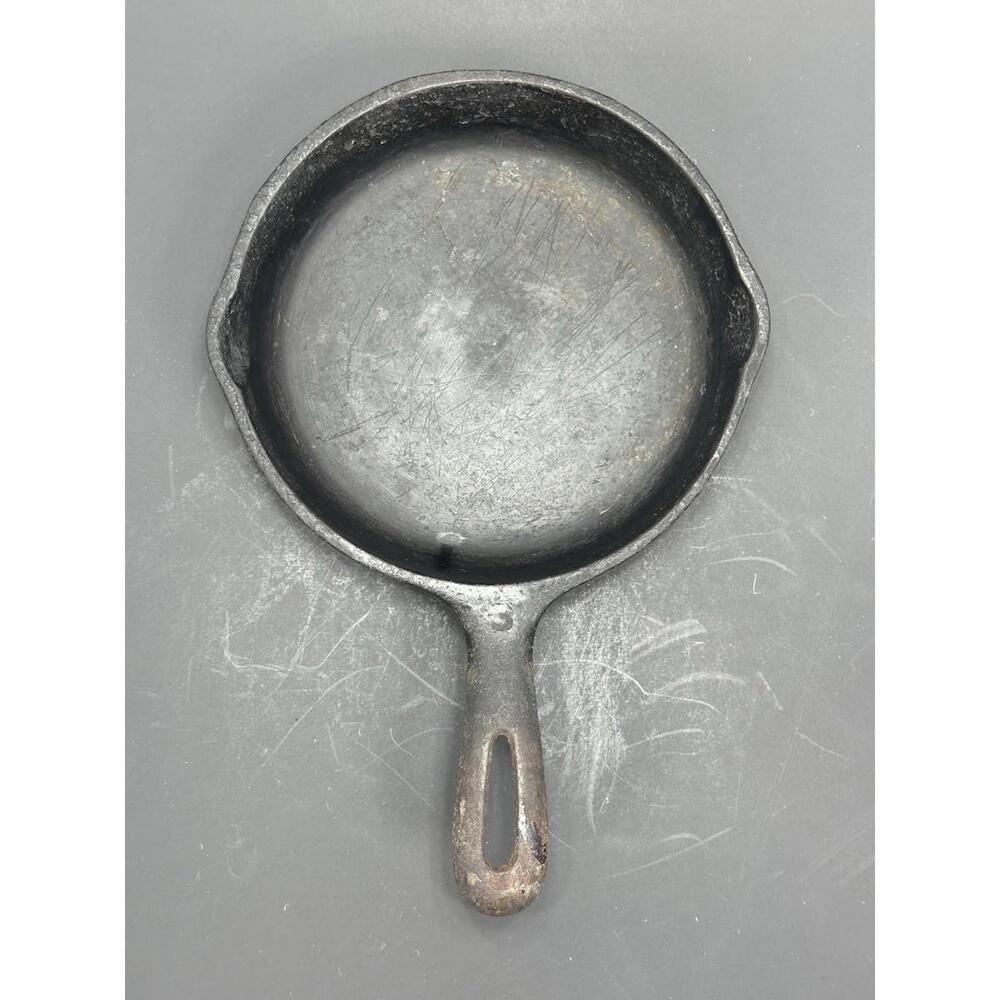 VTG USA 6 1/2" #3 Unmarked Wagner Cast Iron Skillet H Small Frying Pan 2 Spouts